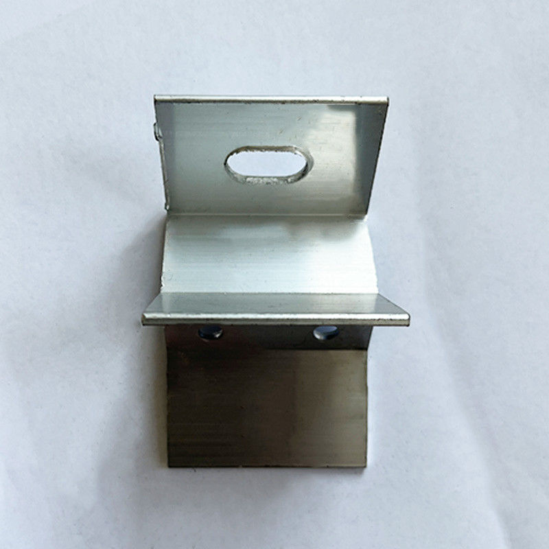 Aluminiowa oprawa dachu słonecznego Instalacja dachu trapezowego słonecznego Fabryka zacisków paneli słonecznych