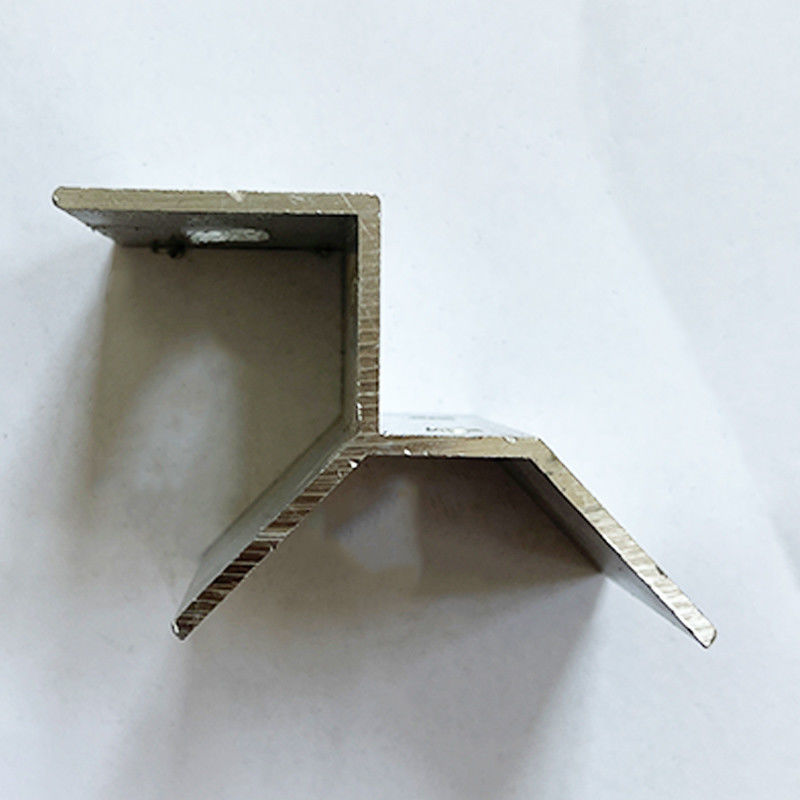 Aluminiowa oprawa dachu słonecznego Instalacja dachu trapezowego słonecznego Fabryka zacisków paneli słonecznych