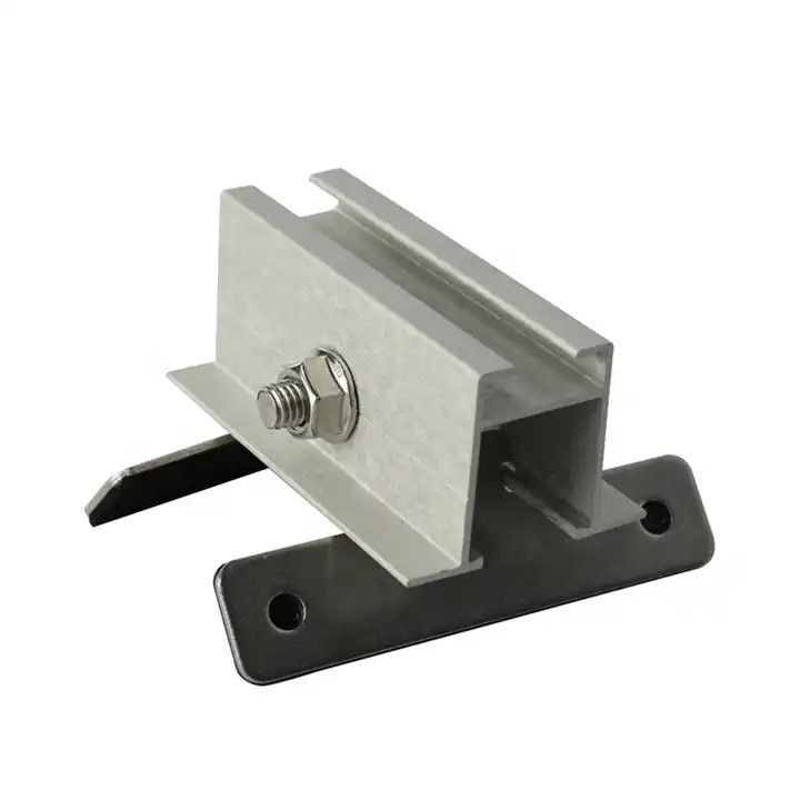 Metalowy dach z panelami słonecznymi aluminiowe oprawy dachowe PV zestaw instalacji oprawy dachowej z pionowym szwem chińskiego producenta