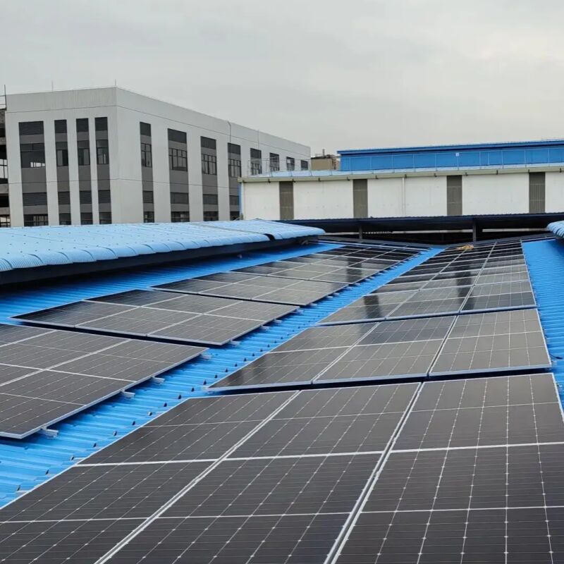 Wytrzymałe, anodowane aluminiowe wsporniki do montażu paneli słonecznych na dachu dla instalacji solarnych na dachach z dachówką cementową, płaską i gontem bitumicznym