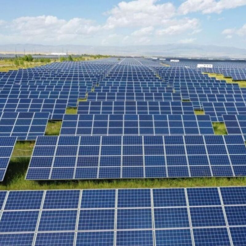 Przyczepy do montażu słonecznego na ziemi, które nie oferują konstrukcji przedniego słupka i anodowanych elementów aluminiowych do trwałych rozwiązań montażowych